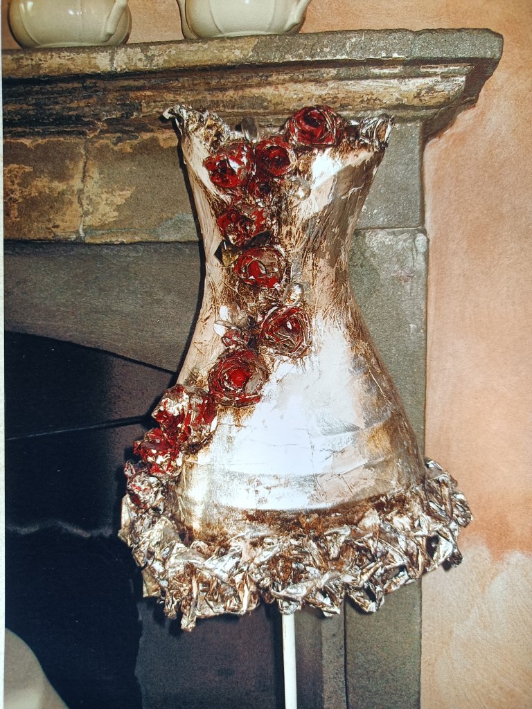 bustino-cartapesta-pic3